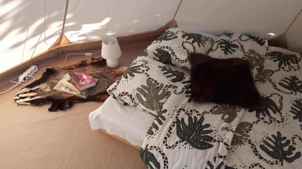 Готель Glamping Fluffy Horns - Glempings Pukainie Ragi Plienciems Екстер'єр фото