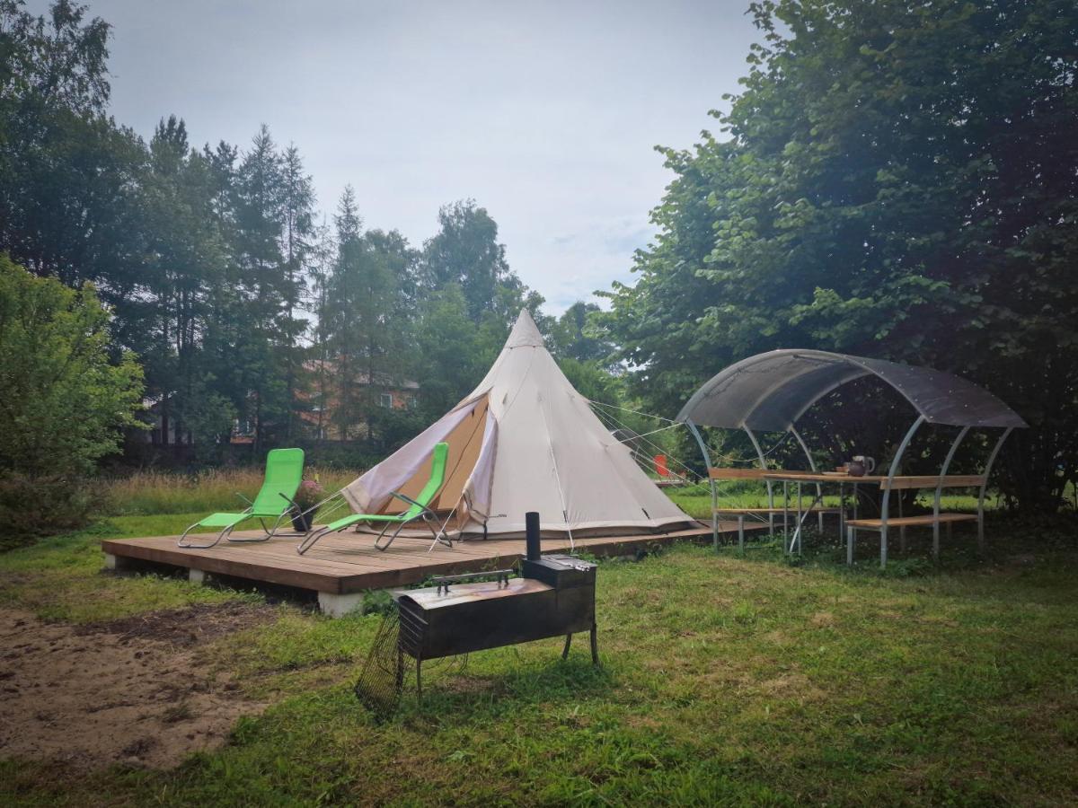 Готель Glamping Fluffy Horns - Glempings Pukainie Ragi Plienciems Екстер'єр фото