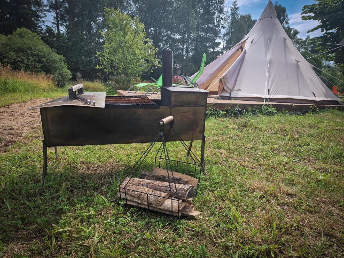 Готель Glamping Fluffy Horns - Glempings Pukainie Ragi Plienciems Екстер'єр фото